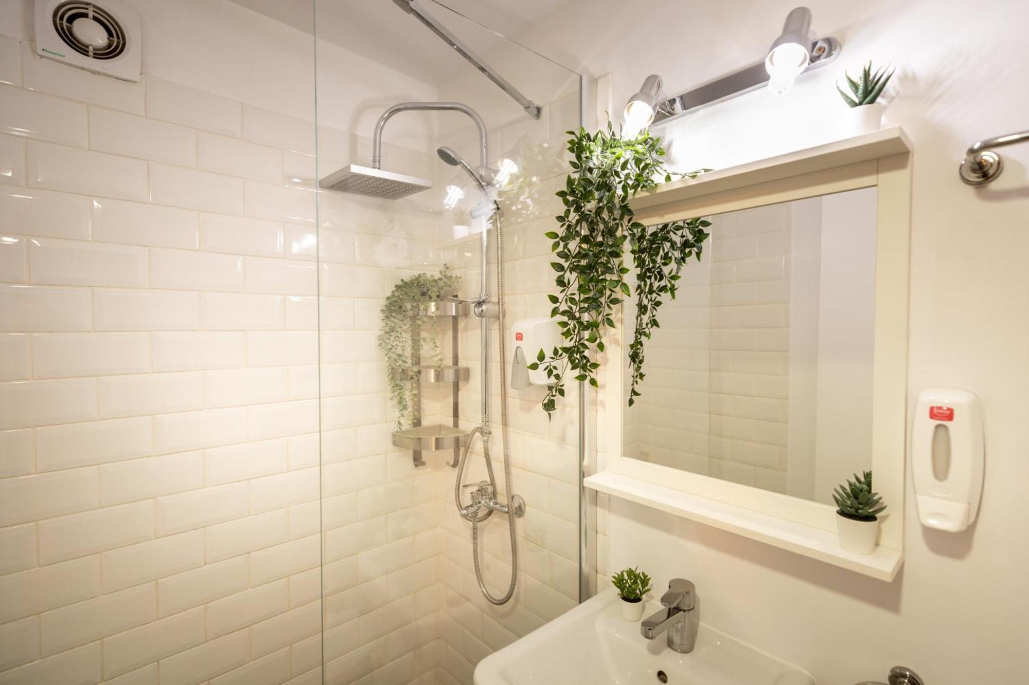 2Br Apartment At Piata Natiunilor Unite: Perfect For City Center Stays Bucareste Exterior foto